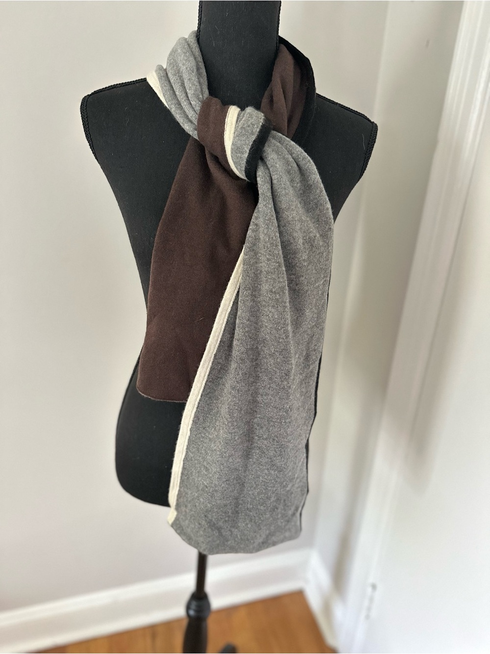Echo Design Wool/ Cashmere Blend Gray/ Brown Double Sided Mens Winter scarf.